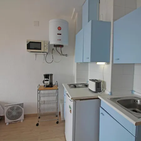 Basic Comfort Estudi Miami Apartment *